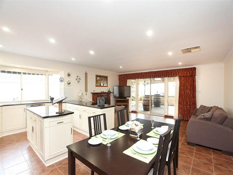 22 Castle Court, Blakeview SA 5114