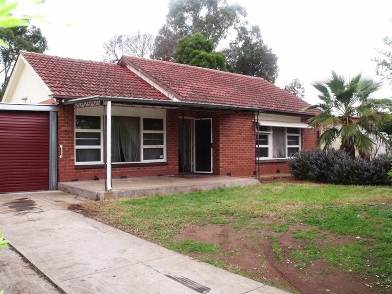 28 Barker Crescent, Smithfield Plains SA 5114