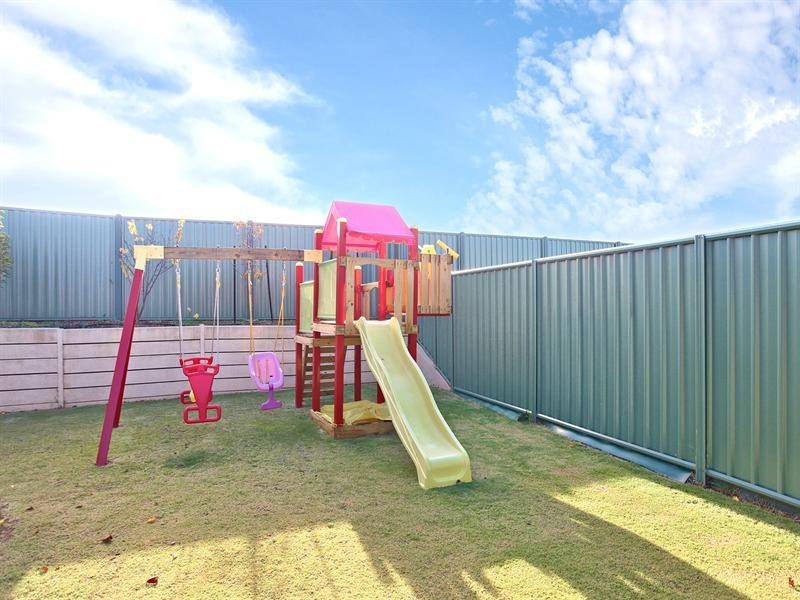 55 Lord Howe Crescent, Mawson Lakes SA 5095