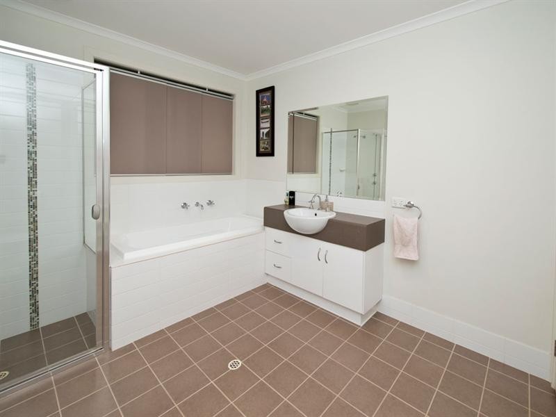 6 Semillon Crescent, Andrews Farm SA 5114