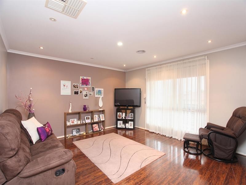 8 Kingate Boulevard, Blakeview SA 5114