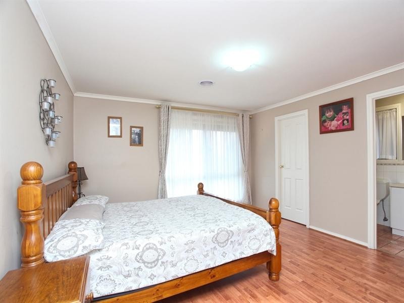 8 Kingate Boulevard, Blakeview SA 5114