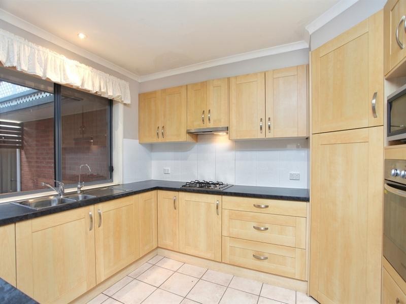 8 Kingate Boulevard, Blakeview SA 5114