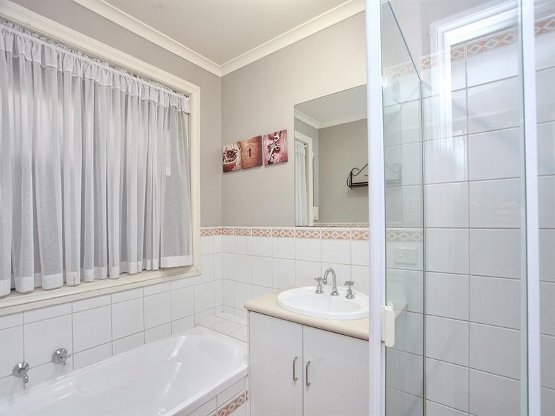 8 Kingate Boulevard, Blakeview SA 5114