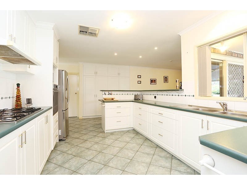 5 Whitelaws Court, Angle Vale SA 5117