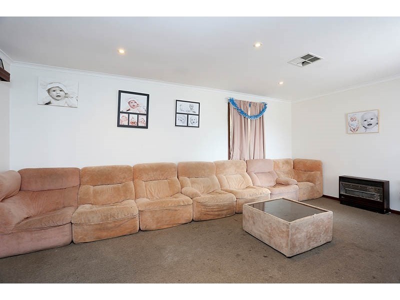 11 Lulama Crescent, Munno Para SA 5115