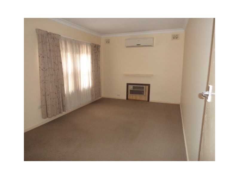 18 Midway Road, Elizabeth East SA 5112