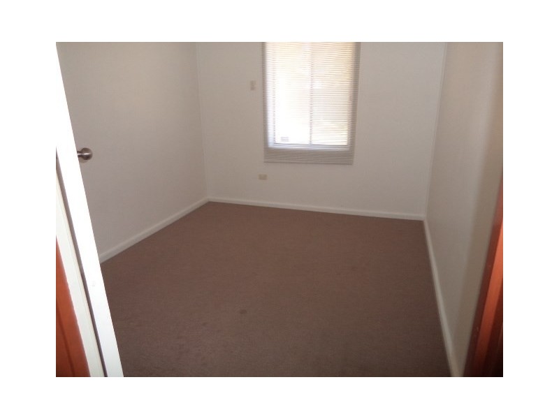 15 Barton Road, Elizabeth Downs SA 5113