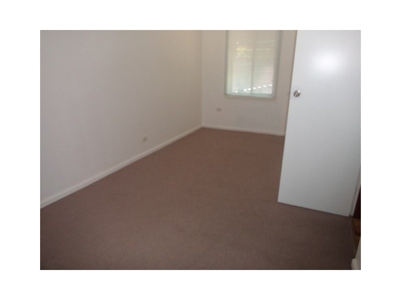 15 Barton Road, Elizabeth Downs SA 5113