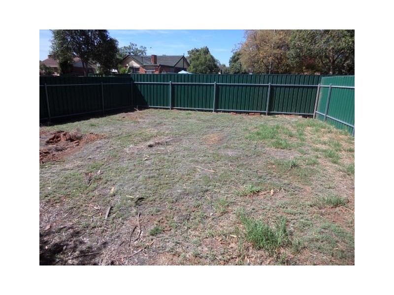 15 Barton Road, Elizabeth Downs SA 5113