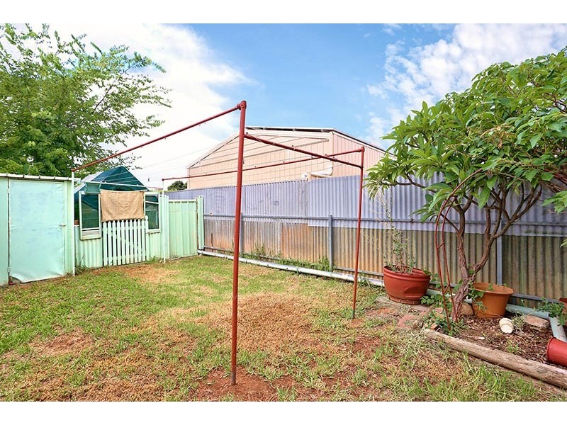 18 Winterbourne Road, Elizabeth Vale SA 5112