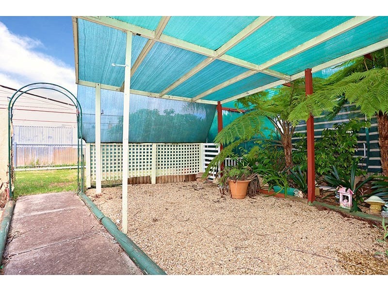 18 Winterbourne Road, Elizabeth Vale SA 5112