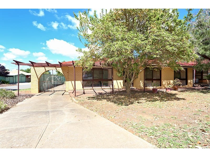 8 Kurrie Street, Hillbank SA 5112