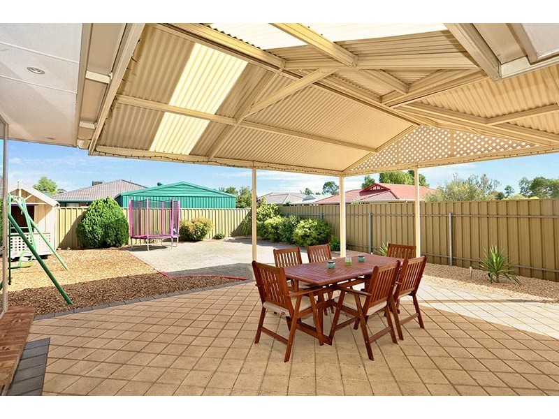 92 President Avenue, Andrews Farm SA 5114