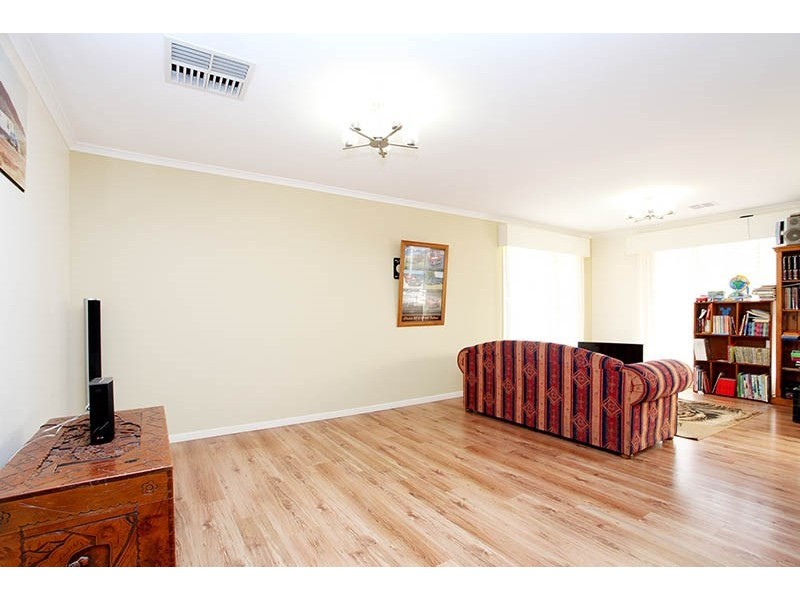 15 Dawn Close, Andrews Farm SA 5114