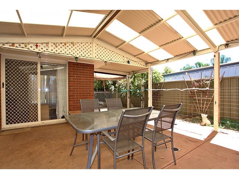 15 Dawn Close, Andrews Farm SA 5114