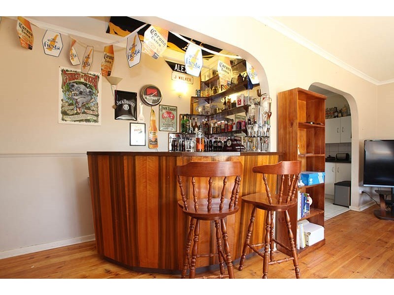 8 Robins Street, Elizabeth Downs SA 5113