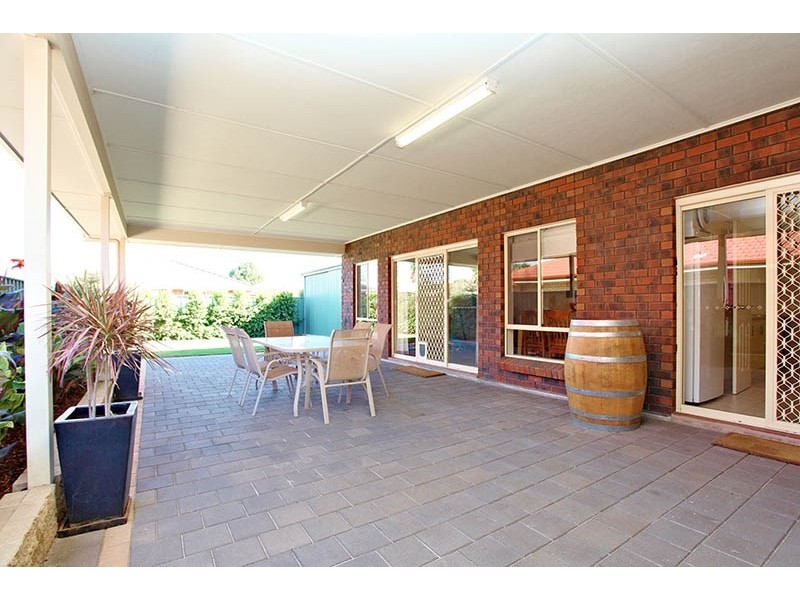 13 Tatura Road, Munno Para West SA 5115