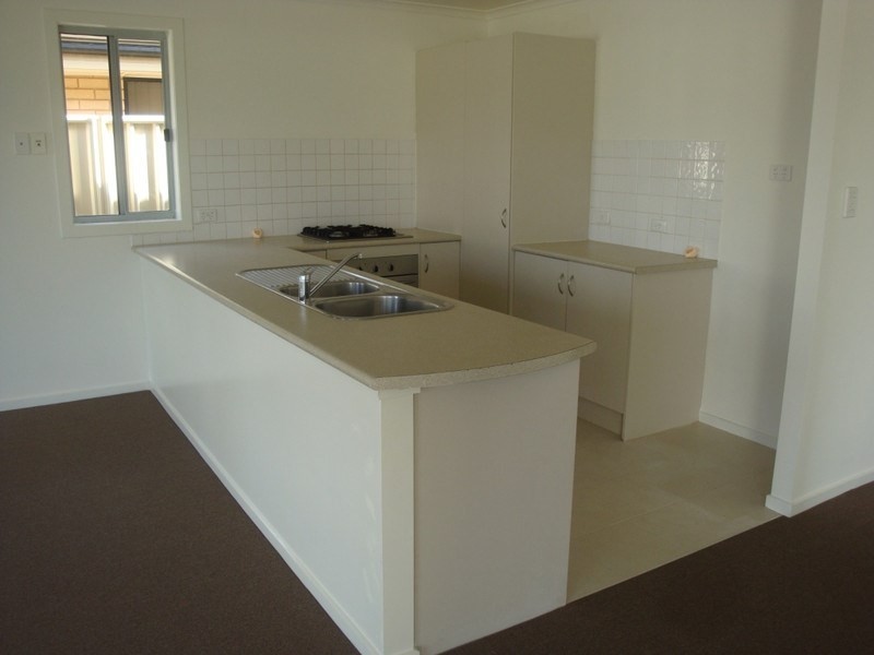 8 Veronica Drive, Burton SA 5110