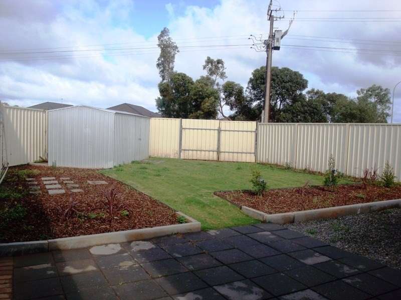 8 Veronica Drive, Burton SA 5110