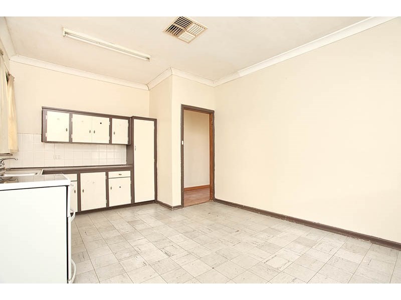 21 Tolmer Road, Elizabeth Park SA 5113