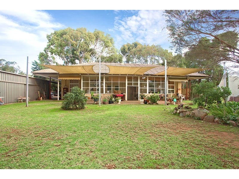 42 McIntyre Road, Macdonald Park SA 5121