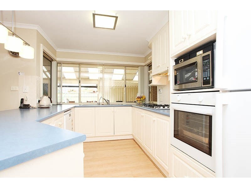 4 Eton Drive, Andrews Farm SA 5114