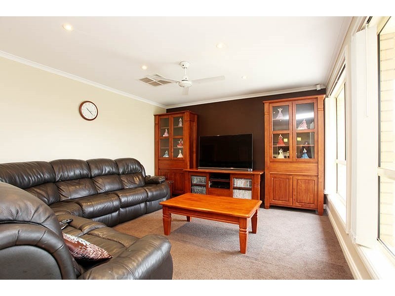 4 Eton Drive, Andrews Farm SA 5114