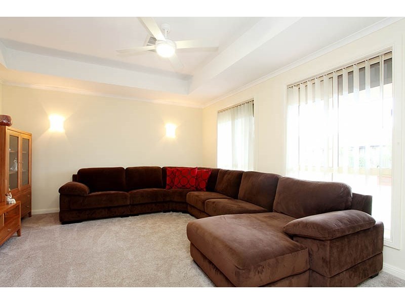 4 Eton Drive, Andrews Farm SA 5114