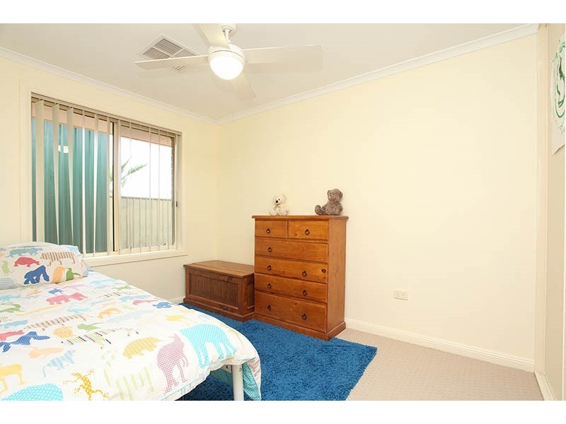 4 Eton Drive, Andrews Farm SA 5114