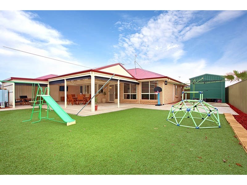 4 Eton Drive, Andrews Farm SA 5114