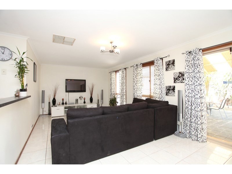 14 Bredford Grove, Andrews Farm SA 5114