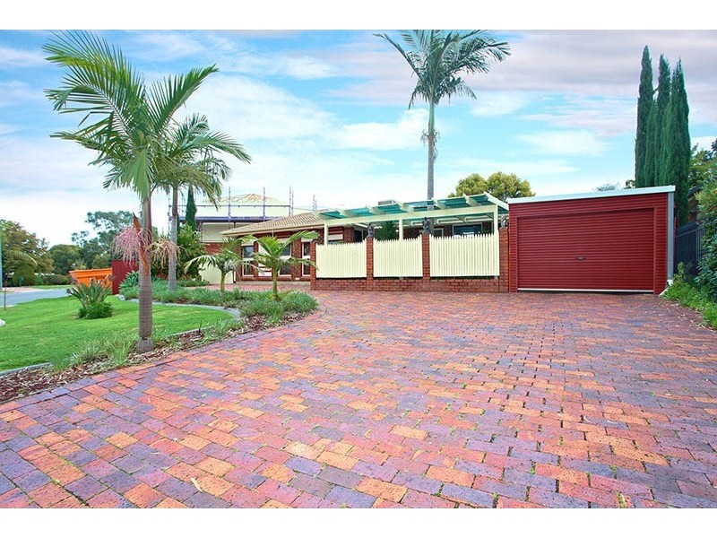 4 Chapman Crescent, Redwood Park SA 5097