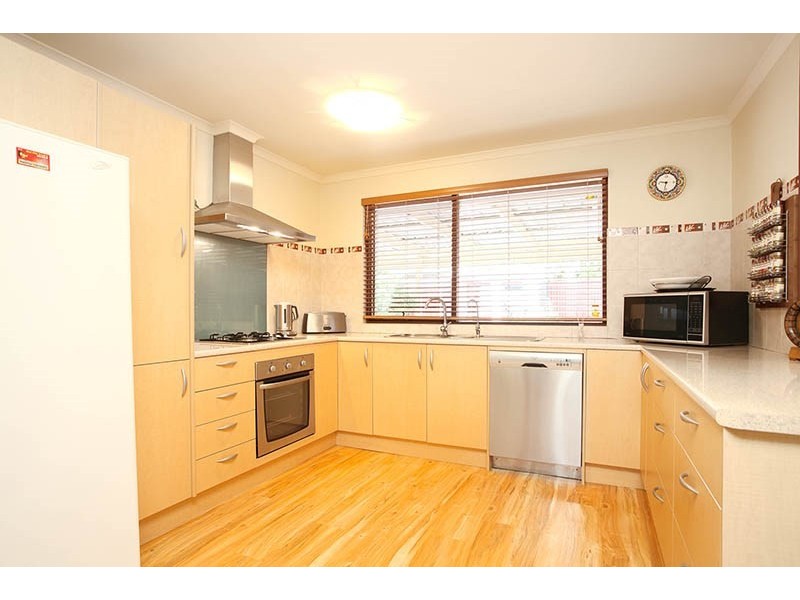 4 Chapman Crescent, Redwood Park SA 5097