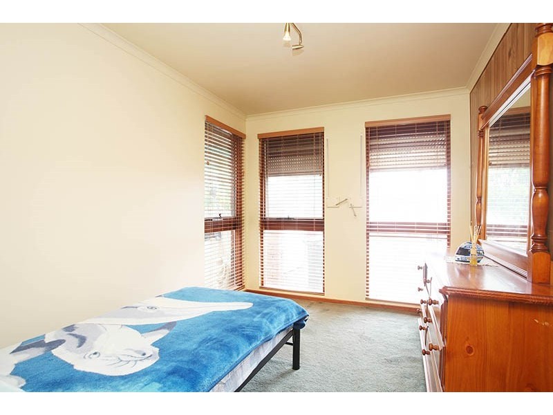 4 Chapman Crescent, Redwood Park SA 5097