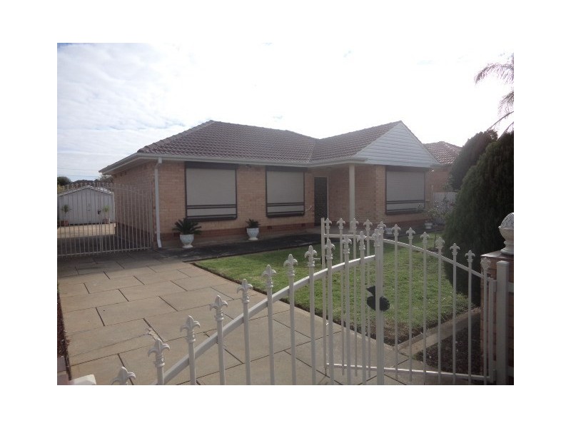 13 Taunton Avenue, Salisbury SA 5108