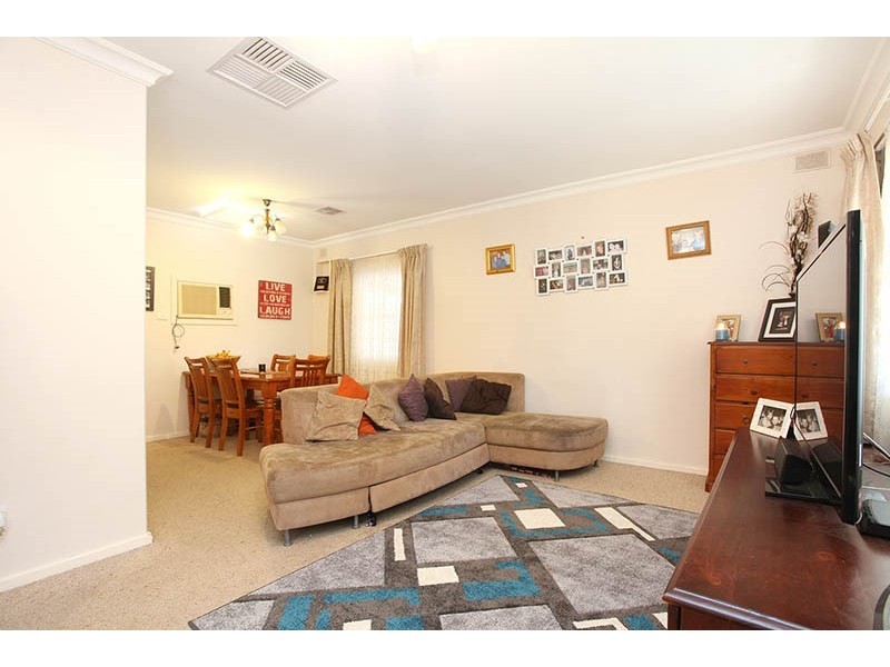 35 Hanson Road, Elizabeth Downs SA 5113