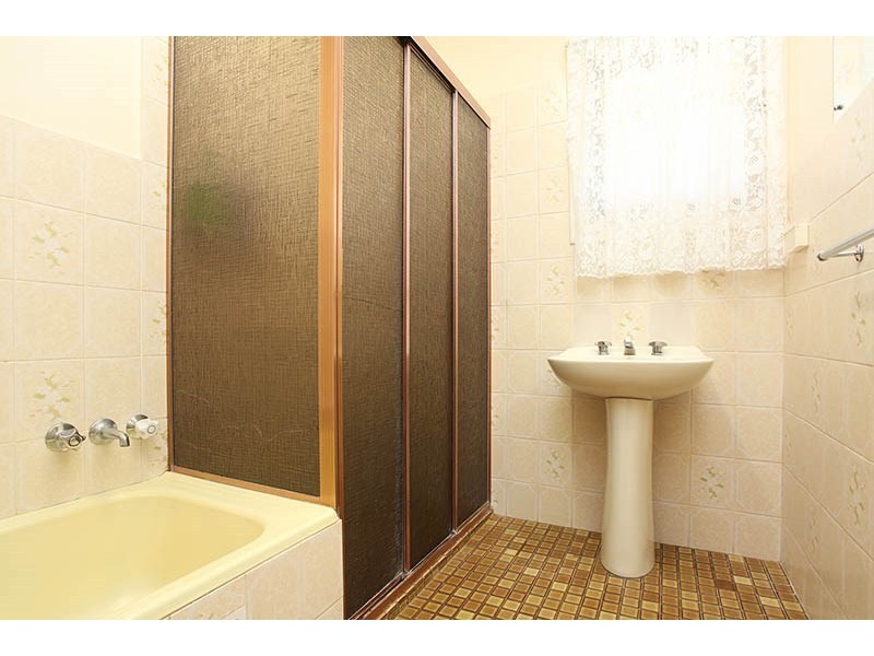 35 Hanson Road, Elizabeth Downs SA 5113