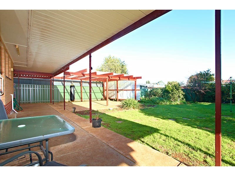 35 Hanson Road, Elizabeth Downs SA 5113