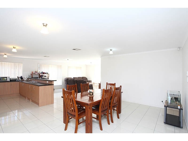 14 Oxford Drive, Andrews Farm SA 5114