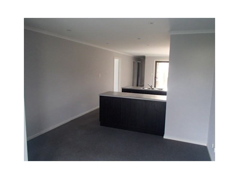 25 Tatura Road, Munno Para West SA 5115