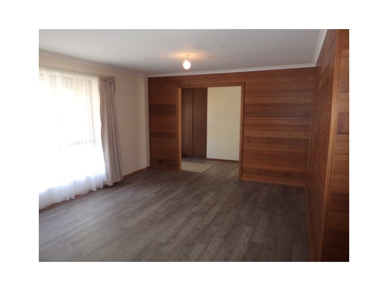 27 Alabar Crescent, Globe Derby Park SA 5110