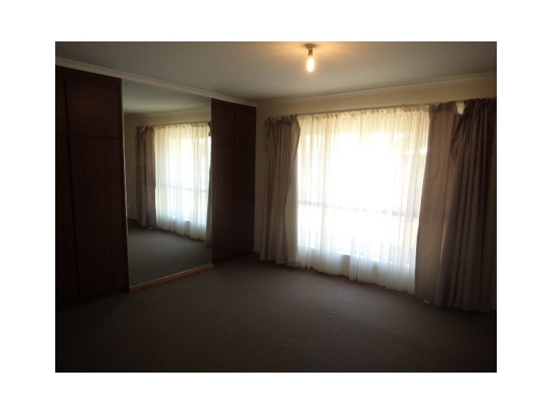27 Alabar Crescent, Globe Derby Park SA 5110