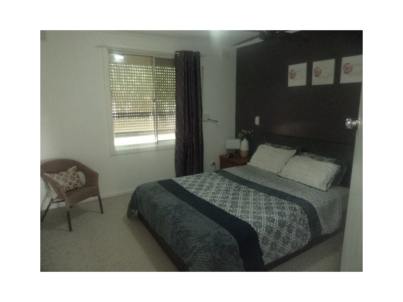 11 Woodlands Road, Elizabeth Downs SA 5113