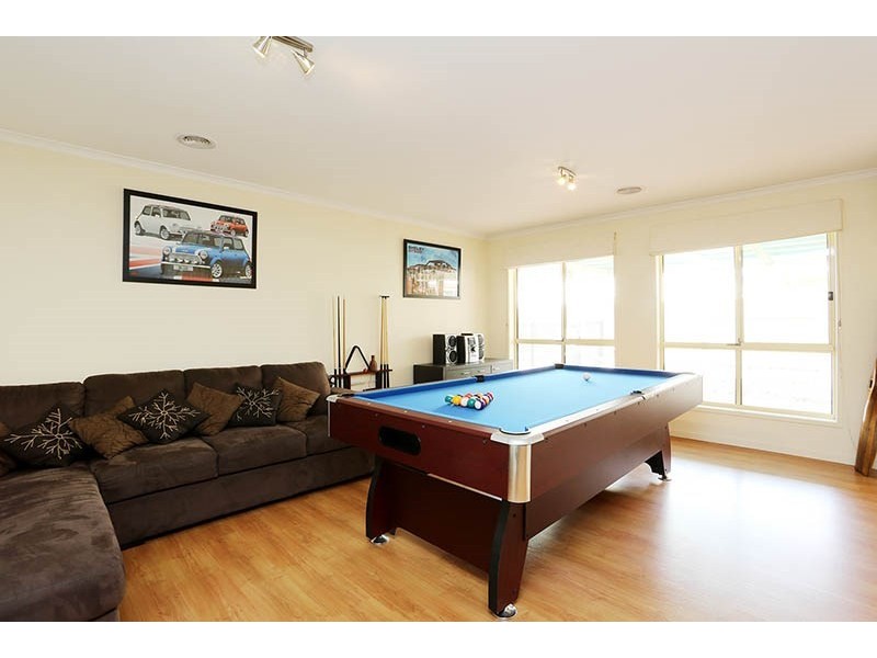 77 President Avenue, Andrews Farm SA 5114