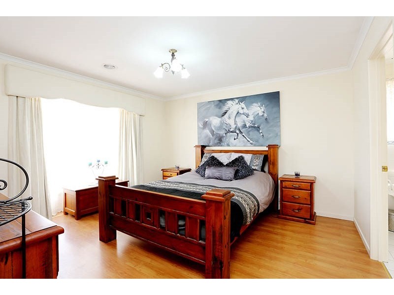 77 President Avenue, Andrews Farm SA 5114