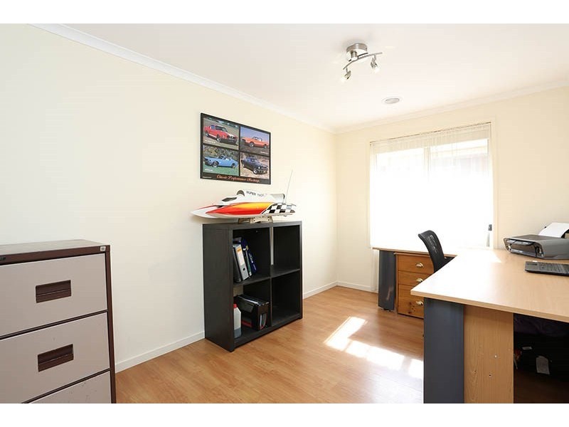 77 President Avenue, Andrews Farm SA 5114