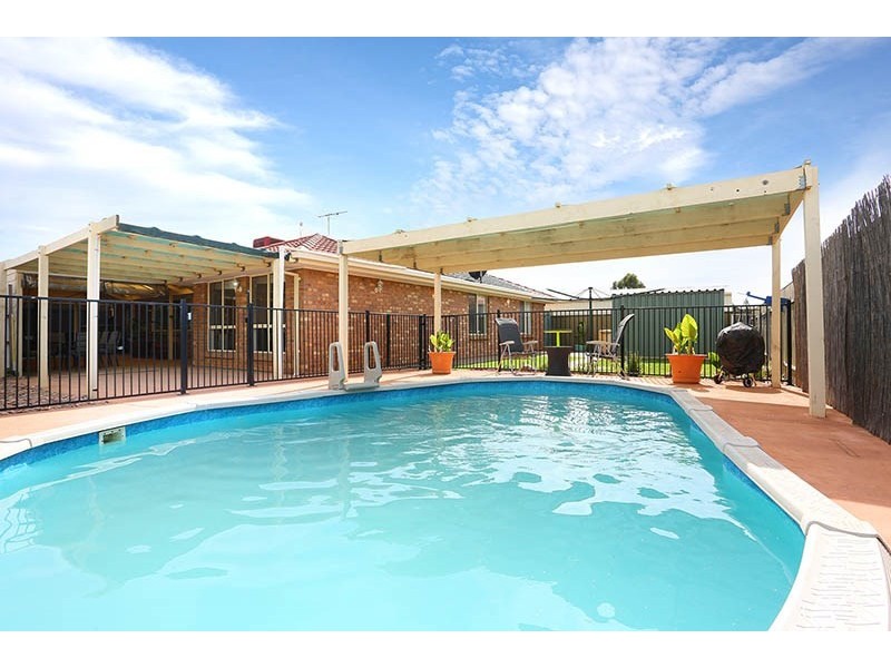 77 President Avenue, Andrews Farm SA 5114