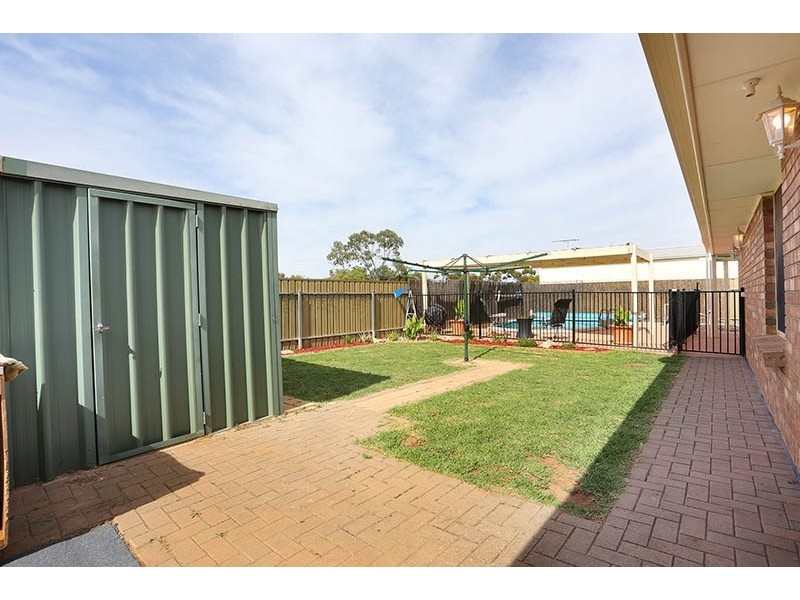 77 President Avenue, Andrews Farm SA 5114