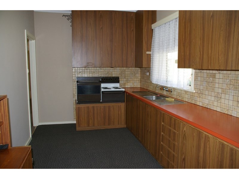 4 Upton Street, Elizabeth Vale SA 5112